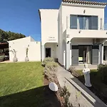 Casa Da Laranjeira- Serene 4bedroom 4bath Pool & Garden Villa, 10 Mins To Vilamoura Marina Willa