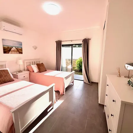 Oasis 4-bedroom Retreat With Pool In Vilamoura Villa *