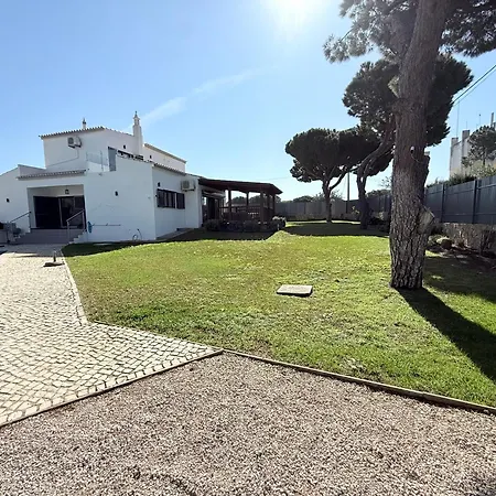Casa Da Laranjeira- Serene 4bedroom 4bath Pool & Garden Villa, 10 Mins To Vilamoura Marina * Quarteira