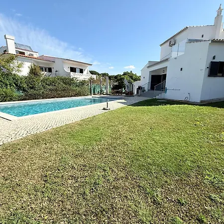 Casa Da Laranjeira- Serene 4bedroom 4bath Pool & Garden Villa, 10 Mins To Vilamoura Marina *