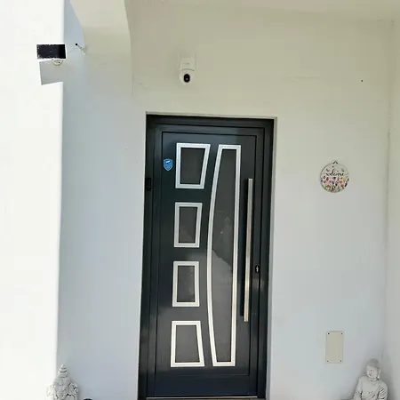 Casa Da Laranjeira- Serene 4bedroom 4bath Pool & Garden Villa, 10 Mins To Vilamoura Marina *