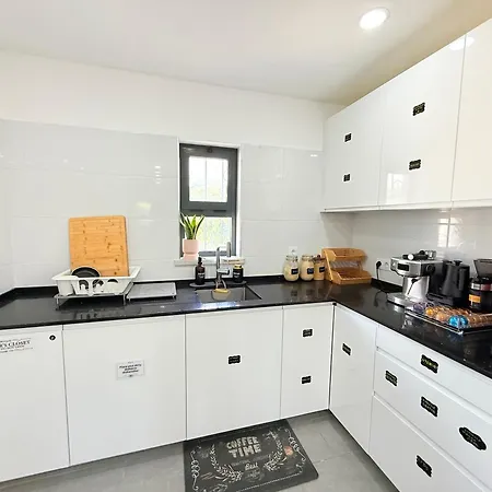 Casa Da Laranjeira- Serene 4bedroom 4bath Pool & Garden Villa, 10 Mins To Vilamoura Marina Quarteira