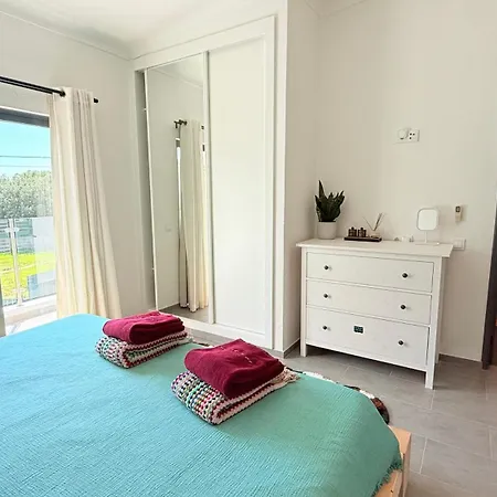 Villa Casa Da Laranjeira- Serene 4bedroom 4bath Pool & Garden Villa, 10 Mins To Vilamoura Marina *