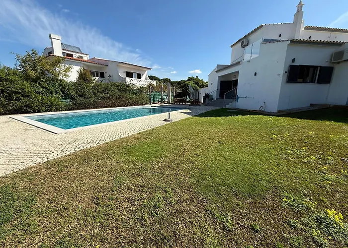 Casa Da Laranjeira- Serene 4bedroom 4bath Pool & Garden Villa, 10 Mins To Vilamoura Marina