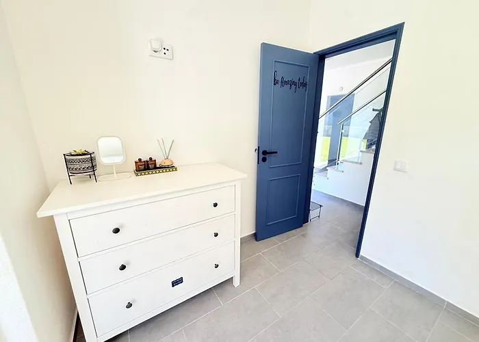 Casa Da Laranjeira- Serene 4bedroom 4bath Pool & Garden Villa, 10 Mins To Vilamoura Marina Villa Quarteira