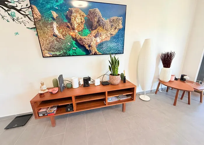 Villa Casa Da Laranjeira- Serene 4bedroom 4bath Pool & Garden Villa, 10 Mins To Vilamoura Marina Quarteira