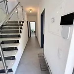 Casa Da Laranjeira- Serene 4bedroom 4bath Pool & Garden Villa, 10 Mins To Vilamoura Marina *