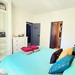 Casa Da Laranjeira- Serene 4bedroom 4bath Pool & Garden Villa, 10 Mins To Vilamoura Marina *