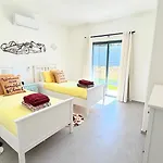 Villa Casa Da Laranjeira- Serene 4bedroom 4bath Pool & Garden Villa, 10 Mins To Vilamoura Marina