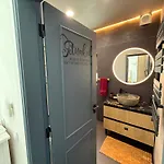 Casa Da Laranjeira- Serene 4bedroom 4bath Pool & Garden Villa, 10 Mins To Vilamoura Marina Villa *