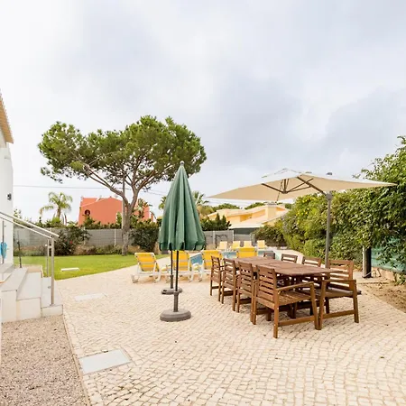 Villa Oasis 4-bedroom Retreat With Pool In Vilamoura *