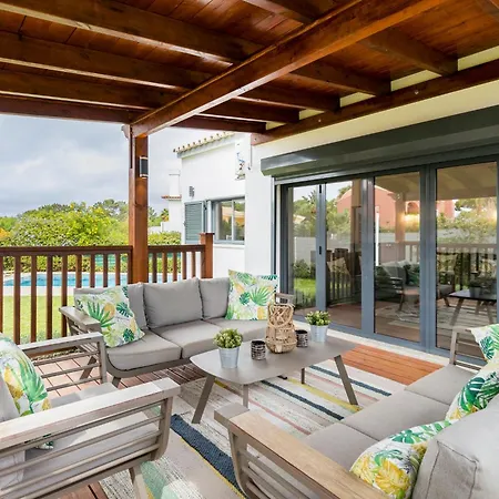 Villa Oasis 4-bedroom Retreat With Pool In Vilamoura