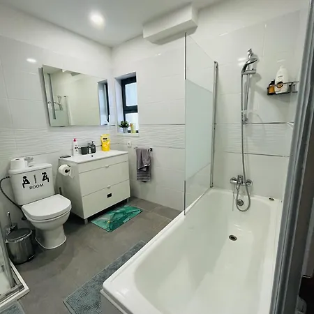 Oasis 4-bedroom Retreat With Pool In Vilamoura * Quarteira