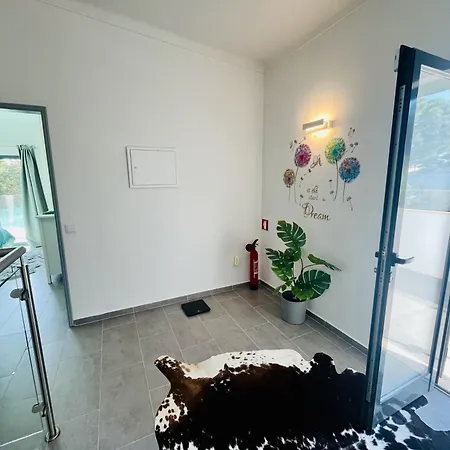 Villa Oasis 4-bedroom Retreat With Pool In Vilamoura *