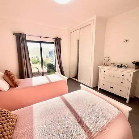 Villa Oasis 4-bedroom Retreat With Pool In Vilamoura *