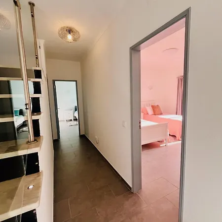 Oasis 4-bedroom Retreat With Pool In Vilamoura Quarteira