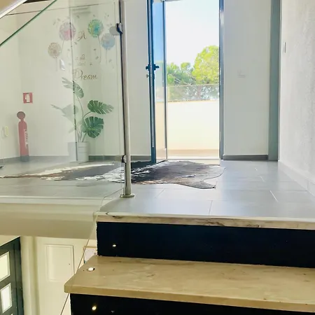 Oasis 4-bedroom Retreat With Pool In Vilamoura