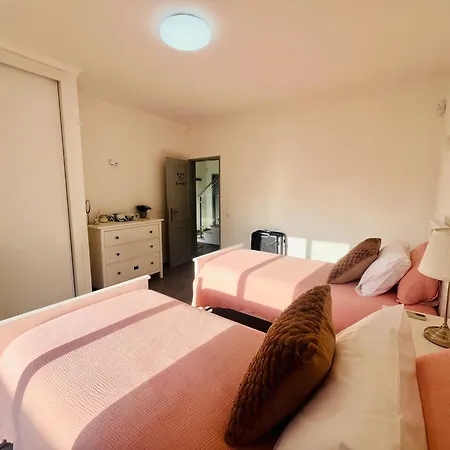 Oasis 4-bedroom Retreat With Pool In Vilamoura Villa Quarteira