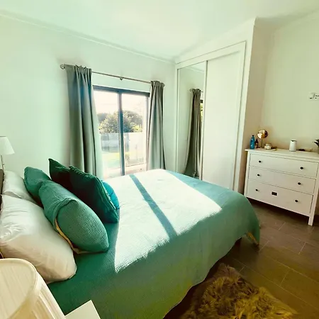 Oasis 4-bedroom Retreat With Pool In Vilamoura Villa *