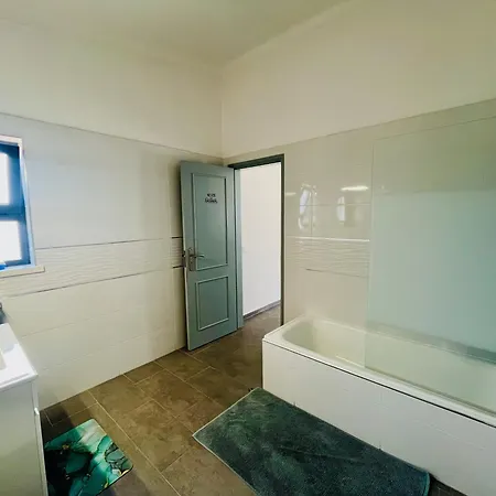 Oasis 4-bedroom Retreat With Pool In Vilamoura Villa