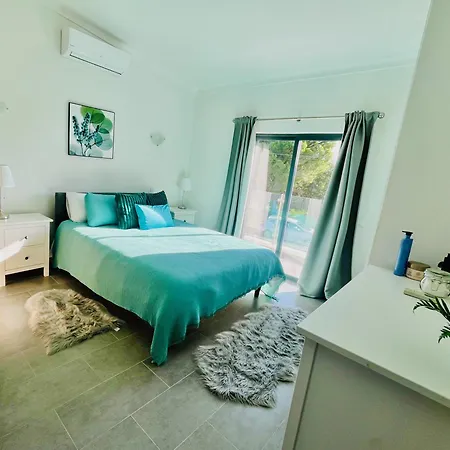 Oasis 4-bedroom Retreat With Pool In Vilamoura Quarteira