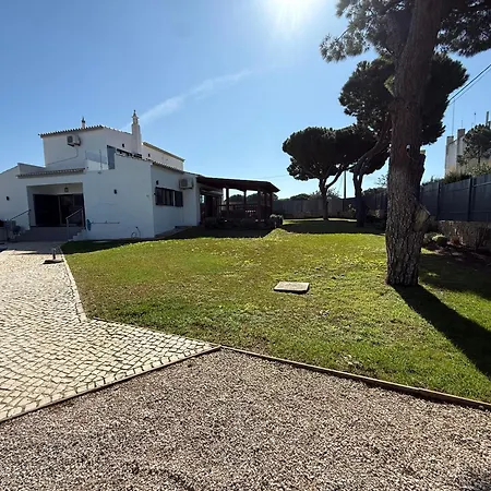 Casa Da Laranjeira- Serene 4bedroom 4bath Pool & Garden Villa, 10 Mins To Vilamoura Marina