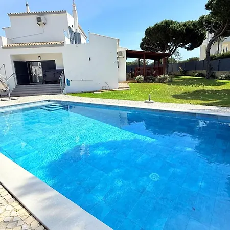 Villa Casa Da Laranjeira- Serene 4bedroom 4bath Pool&garden Villa, 10 Mins To Vilamoura Marina