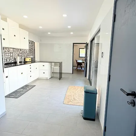 Casa Da Laranjeira- Serene 4bedroom 4bath Pool&garden Villa, 10 Mins To Vilamoura Marina Villa Quarteira