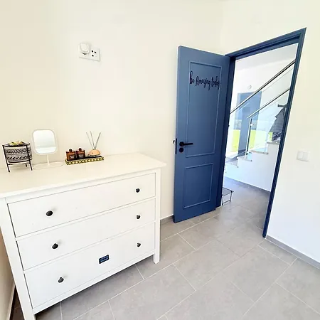 Casa Da Laranjeira- Serene 4bedroom 4bath Pool & Garden Villa, 10 Mins To Vilamoura Marina Вилла *