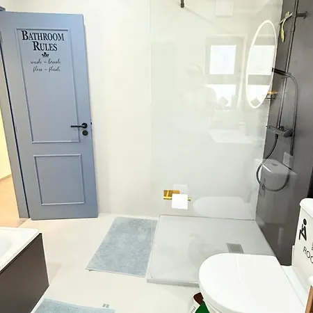 Casa Da Laranjeira- Serene 4bedroom 4bath Pool&garden Villa, 10 Mins To Vilamoura Marina